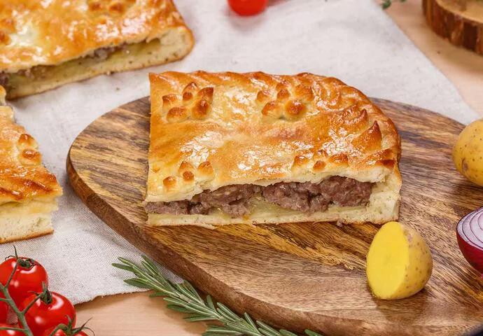 Доставка пирогов с мясом и картошкой в Екатеринбурге | Семейная пекарня Пышка-Малышка.